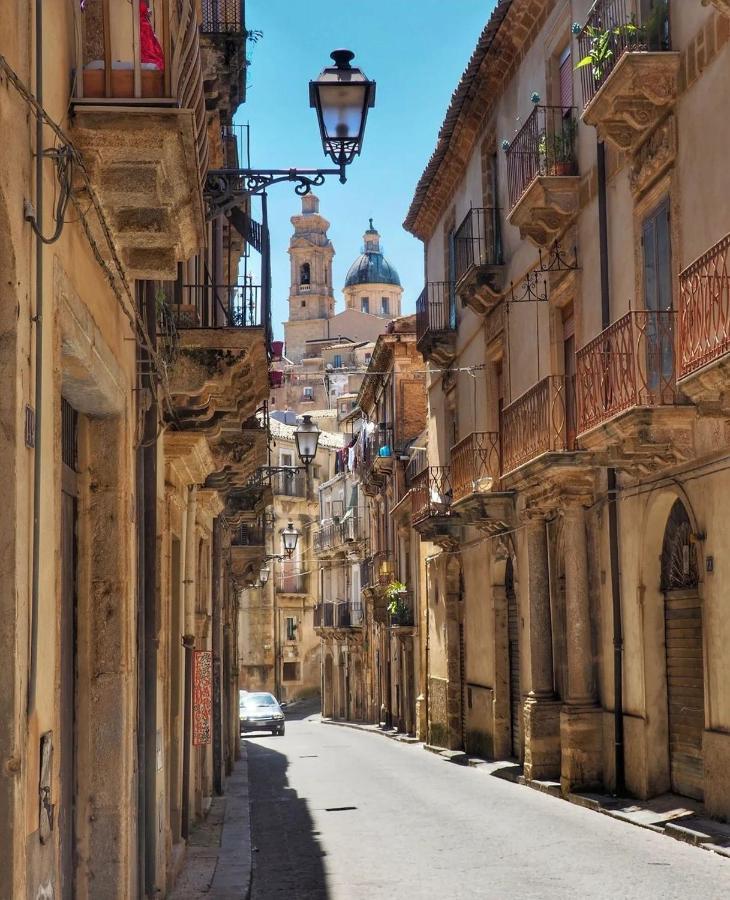 Guest House Al Viale Caltagirone Exterior foto